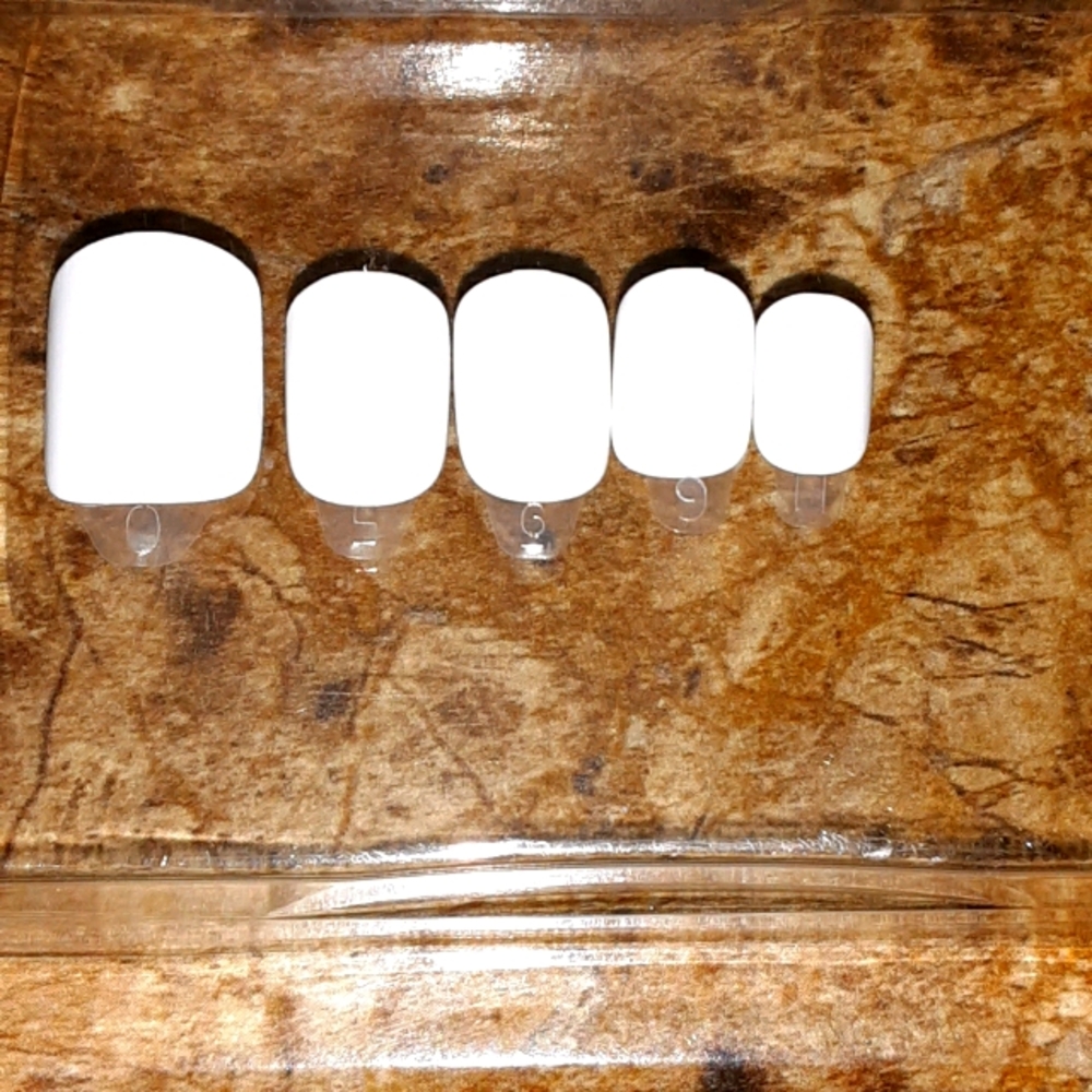 Press-ons - Picture 2 of 2